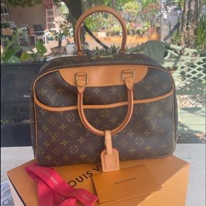 Authentic LV Deauville Monogram